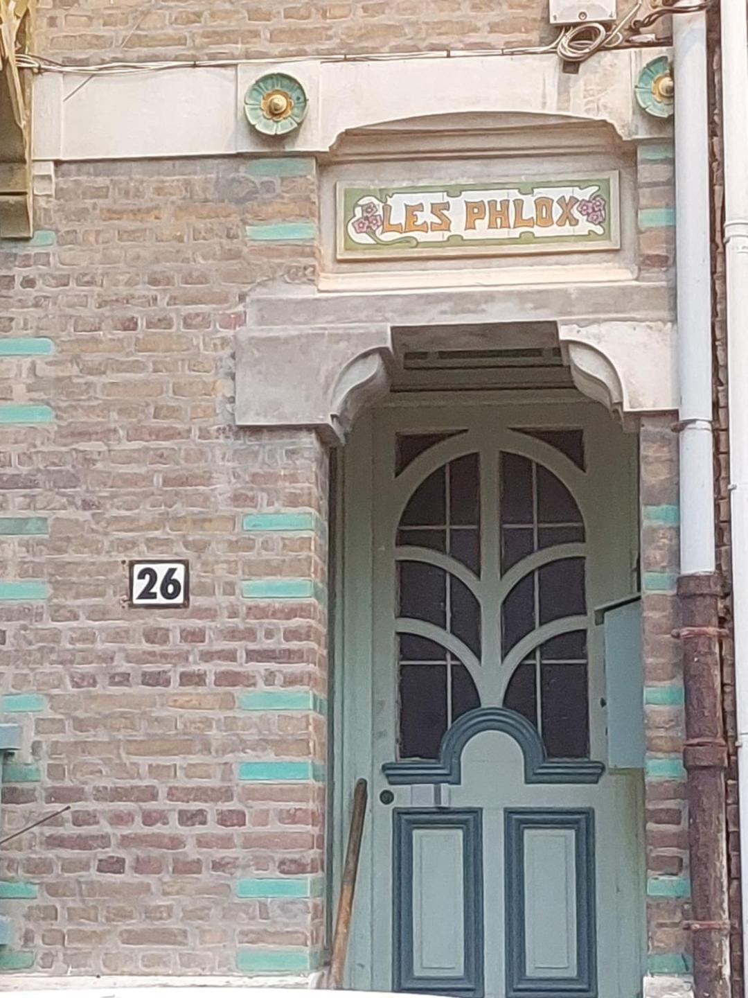 Les Bains De Apartment *